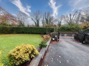 Photo 37- click for photo gallery